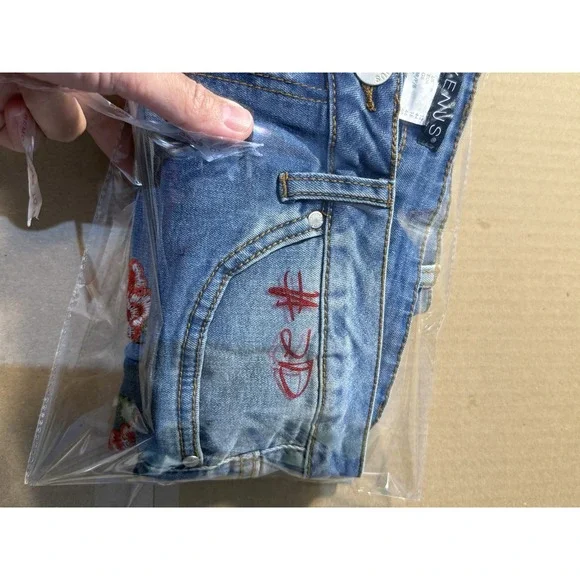 Venus Embroidered Floral Womens Jeans Women's( Size 12 )#2D - Picture 12 of 12